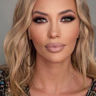 aphrodite_vl's profile picture. 