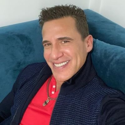 Sergio92945910's profile picture. je crois a mon travail