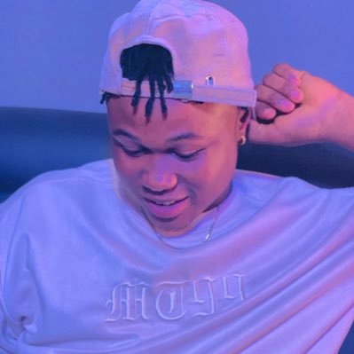 im_kingmarvel's profile picture. Be yourself, there's no one better.🩶🦅TATTOOS ARTISTS !! 👑 Marvel The Soccer Game Lover ⚽️🎮 💪 Urhobo 1st Son