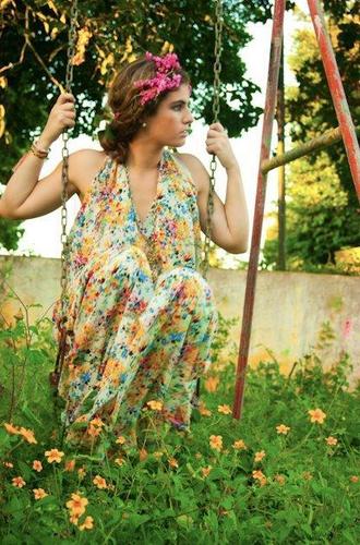 elenaisoard's profile picture. 