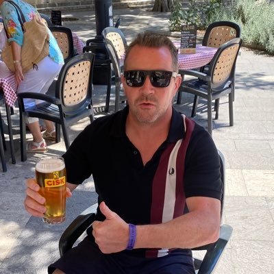 England fan, Forest fan, teacher, author, indie/alternative rock music, love travelling. Anti-woke & pc lunatics 🏴🏴 🌳🌳