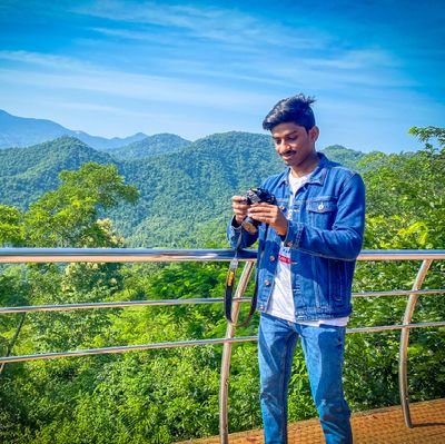 karthik2272's profile picture. ✊