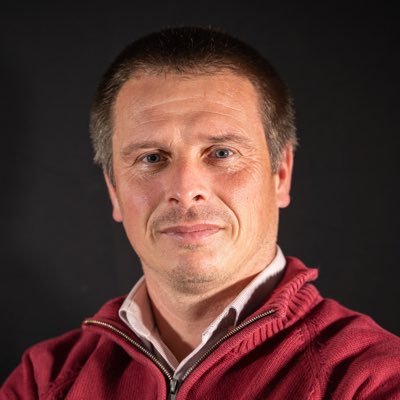 Doutoramento em Ciências do Desporto/ Professor Adjunto IP Setúbal - ESE. Professor Auxiliar Conv na FMH. Treinador de Futebol