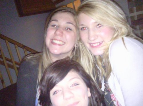 katiegarrettxx's profile picture. everything happens for a reason.