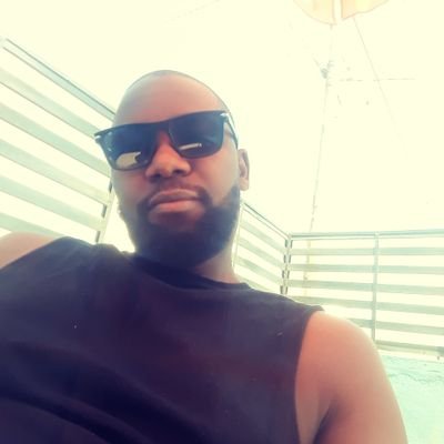 Mollatipoazar's profile picture. Win in silence. Let them think you're losing