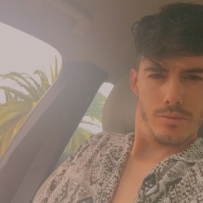 Me gusta escribir género erótico, me gusta una buena conversación,
también bailo.
Me gusta la gente interesante.
@pleasurewritingx