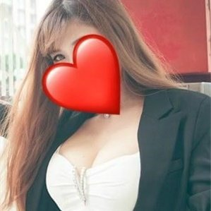 出会いがない 22歳Eカップ🙈 エステティシャン DMまってる 私でオナられたい願望あり フォロワーさんにえちえちなの送るよ🙈