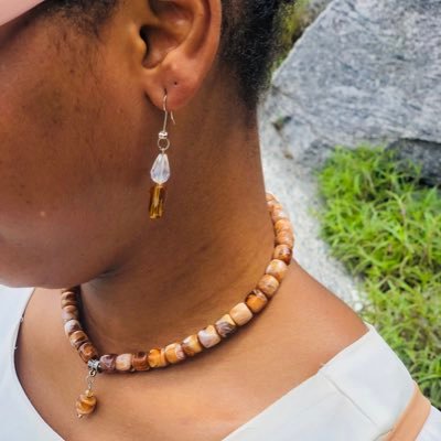 sheis_maimunah's profile picture. Peace 🧘💆 Striving Muslimah🧕 entrepreneur 💪😎historian👩‍💼Unilorite 🤵‍♀️chef👩‍🍳 GOOD food lover🍫🍝 Always tired😪😩 Animals lover😻🥺❤️