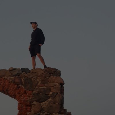 emilio_2k3's profile picture. 