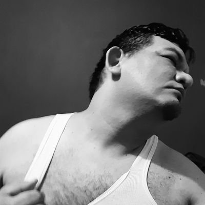 🦁♌Leo
❤️ soltero
creo en la simplicidad de la vida
🍆💦🍑