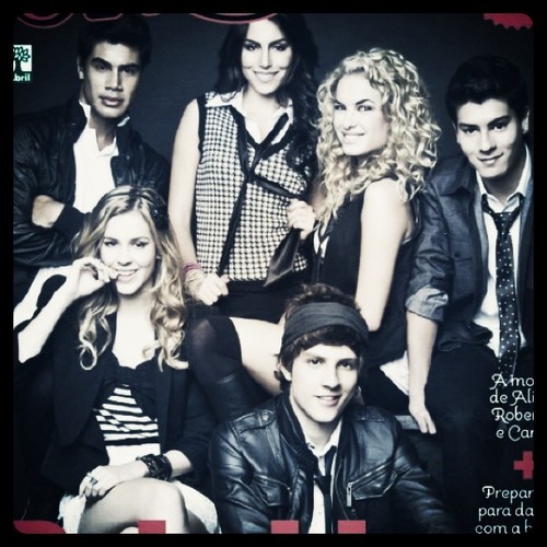 Esse fa clube é dedicado aos rebelde 2011