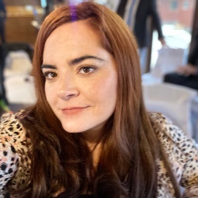 KarinaDonoso3's profile picture. ser feliz :)