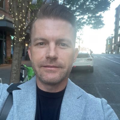 Business transformation. Change management innovator. Husband and father of 3. Fitness and marathon enthusiast. Workplace experience at Point B.