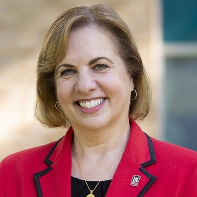 LaurieElishPipe's profile picture. Lifelong educator and literacy advocate