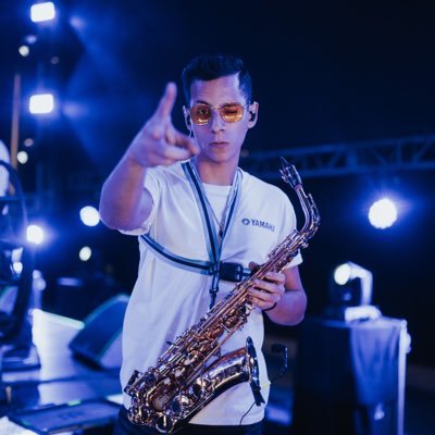 Saxofonista 🎷🇲🇽 Escribiendo lo que nadie me preguntó.