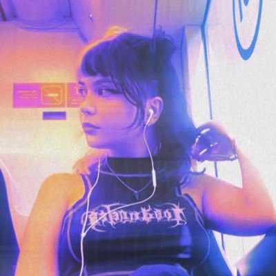 LilaNoise's profile picture. smol streamer