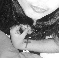 13 anos , aquariana , mãe&irmã , chocolate , rock&pop , friends @TefsDourado , @_Meelambe , amor meeu @EAEMEUBEM s2