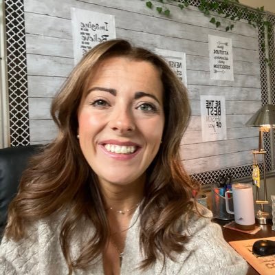 Junior High Student Success Teacher (P.A.S.S. Program) in centre city, St. John’s, NL @BRJH_Celtics/French Immersion Educator 📚👩🏻🏫🇨🇦✈️🌎🇫🇷