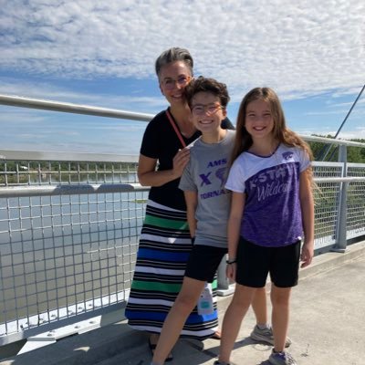 Prof_Toews's profile picture. Mom, Professor @KStateAHS, and Founder of @HAARRT_Lab. Working to end violence and promote healthy relationships. Optimistic introvert who needs caffeine!