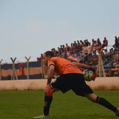 Futbolero, como la mayoría, pincha y opinologo amateur