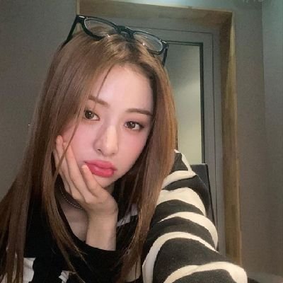 kpop, studying and complaining