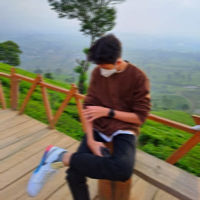 Lanorii_'s profile picture. Y