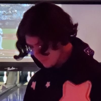 thatjuanbeast's profile picture. run fast eat ass