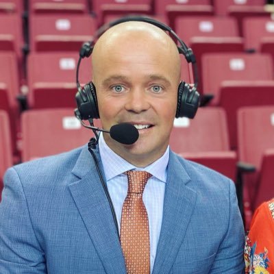 @NMStateAggies Director of Broadcasting & TV PBP Voice @Learfield + Radio PBP/Host/Content Creator // @NCAA Championships TV PBP // Voiceover🎙️// @SIUE alum