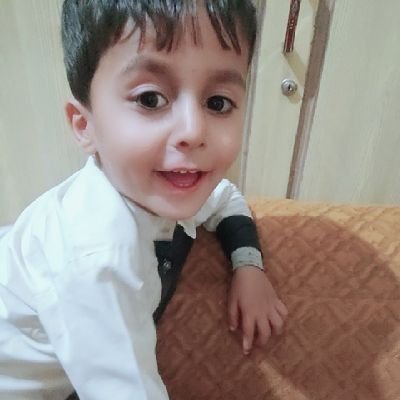 YousafKhanAbzai's profile picture. خوش حال ہوگئے تو ستانے لگے مجھے
جن کو کھڑا کیا وہ گرانے لگے مجھے

کتنے عجیب لوگ میرے آس پاس ہیں
پہچاننے میں جن کو زمانے لگے مجھے

ہدہد😉😉