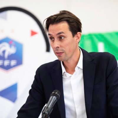 Responsable #AffairesPubliques #RelationsInternationales #DRII @FFF #football ⚽️🇫🇷 Le #sport = vecteur de développement #social, #esport