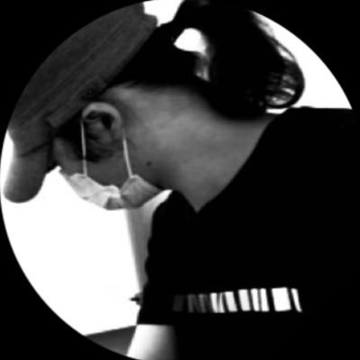 よろず屋。singer-songwriter,instrumental(Pf&Syn)などで活動/長堀橋waxx店長/multi-instrumentalist/music producer/composer/vocal instructor/ex.Hysterie9