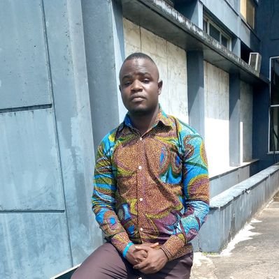 Melvin Jackson is a Liberian journalist who work for the Stage Media.
TSM for short is solely involved with facts checking investigative journalism among others