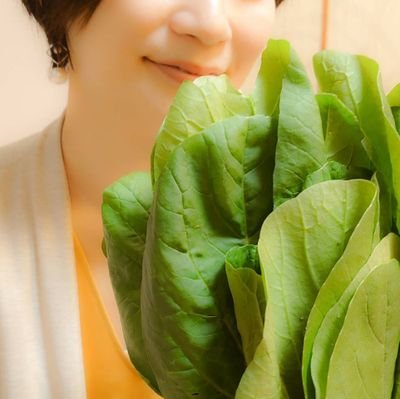 ★小松菜で街を元気に!★
西船橋で小松菜を生産する農商工等連事業法認定農業者。西船橋葉物共販組合に所属、加工用野菜を企画開発する船橋パウダー会の会長として、小松菜パウダーを使用した商品を開発中。ちば食育ボランティアにも登録済み。