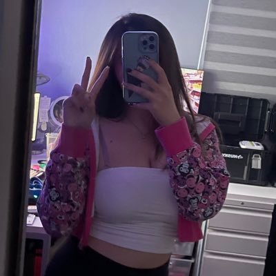 emibearxx Profile Picture