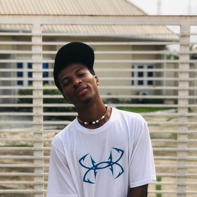 doublej_usen's profile picture. I'm my own person🥴