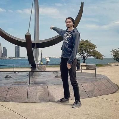 breck_stutz's profile picture. f/m videographer and editor. he/him/his.