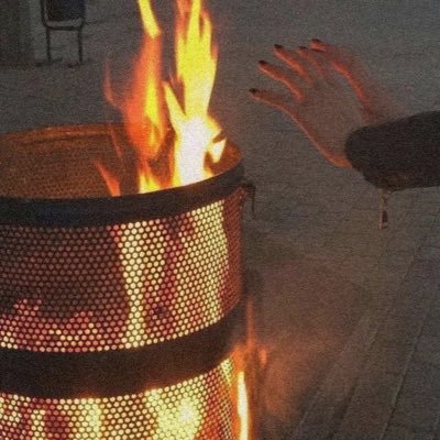 Avatar of The Desolation 🕯 Member of the lightless flame. shake my hand :) she/ they/ flare