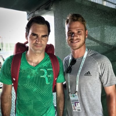 playing tennis and youtubing about it https://t.co/KHSJZ94zu8
