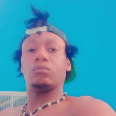 VernetMackendy's profile picture. 