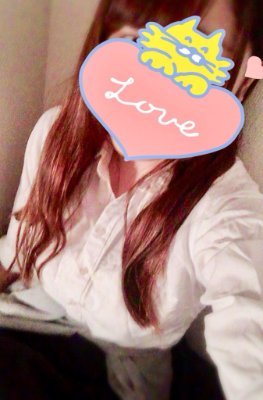 22才の女子大生。えろねた多め♡寝バックが好き💛