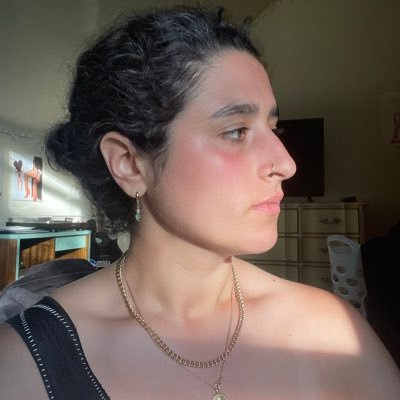 queer_liv Profile Picture