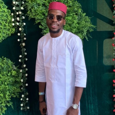 DVM in view ⚕| digital strategist | growth catalyst | @chelseafc @warriors