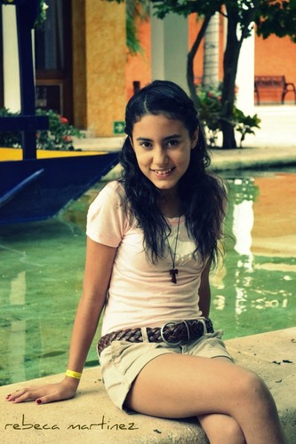 rebecamartine27's profile picture. Atiradora de elite, piloto de fuga e corpo fechado // se fosse pra falar s�rio eu tava dando semin�rio na p�s