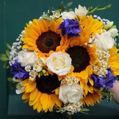 POPPIES FLORIST is an established local family run business. Having many years experience within the industry, means we can offer a higher standard of Florist