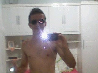 Mais conhecido como Barberinho ... Um cara alegree q gosta de conhecer novas Pessoas :D q d a mta rizadas é eu mesm