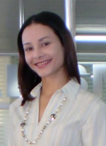 Carismática e determinada.Consultora MARY KAY, professora, repórter e evangélica.Gosto de ballét clássico,outras artes e natureza.Caminhada e orações fazem bem!