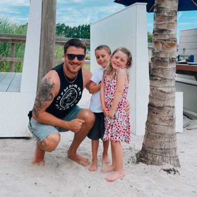 Alexbrooks49's profile picture. Twin Dad | #CowboysNation