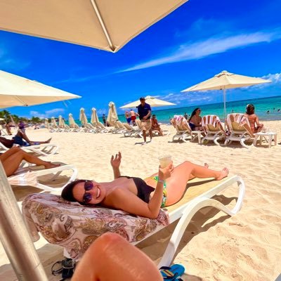 martytaotavalo's profile picture. Abogada Penalista, emelecista, sensible ante las injusticias, mal genio, imprudente y directa 🍃