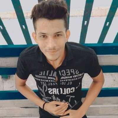 Depends On You🕶

🌹★Cute + Kamina Boy😎
🌹★First Love 💜Mom&Dad💙
🌹★Computer Engineer💻
🌹★Friends Call Me Kamina😜
🌹★My Life My Rules 🔥
🌹★Fashionable 👑A