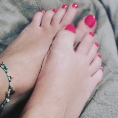 ♡Size 5 feet♡
   Just pretty feet 👣
♡DM for requests♡ 
Subscribe to my OF if you want to see more!! https://t.co/87DxlM1iHh
♡https://t.co/PUDjdMcfPJ♡